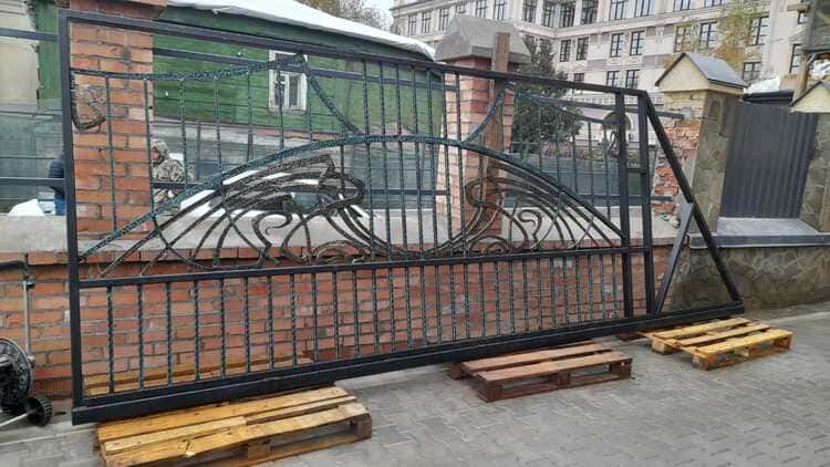 Гаражные секционные ворота Щербинка